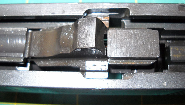detail, Beretta 92S barrel lock disengaged
